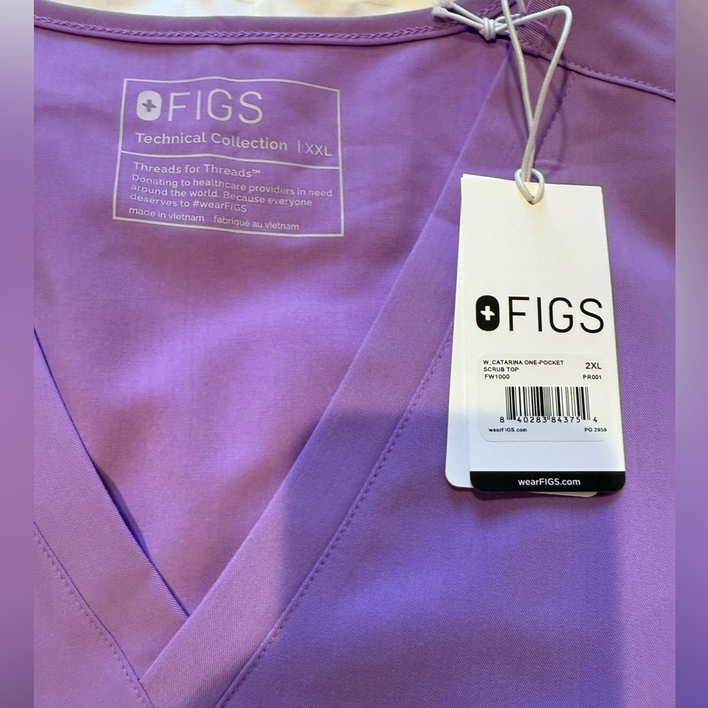 Figs Lavender V-Neck Scrub Top NWT